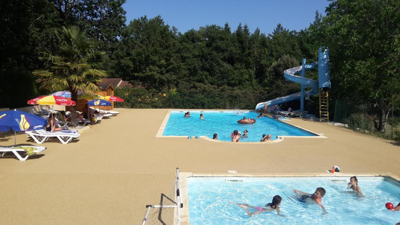 Camping Au Bois Dormant Hotel Chauffour-sur-Vell Exterior foto