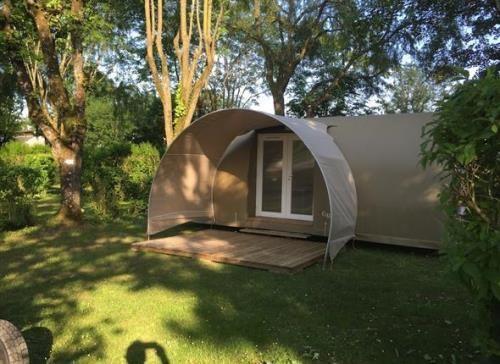 Camping Au Bois Dormant Hotel Chauffour-sur-Vell Exterior foto