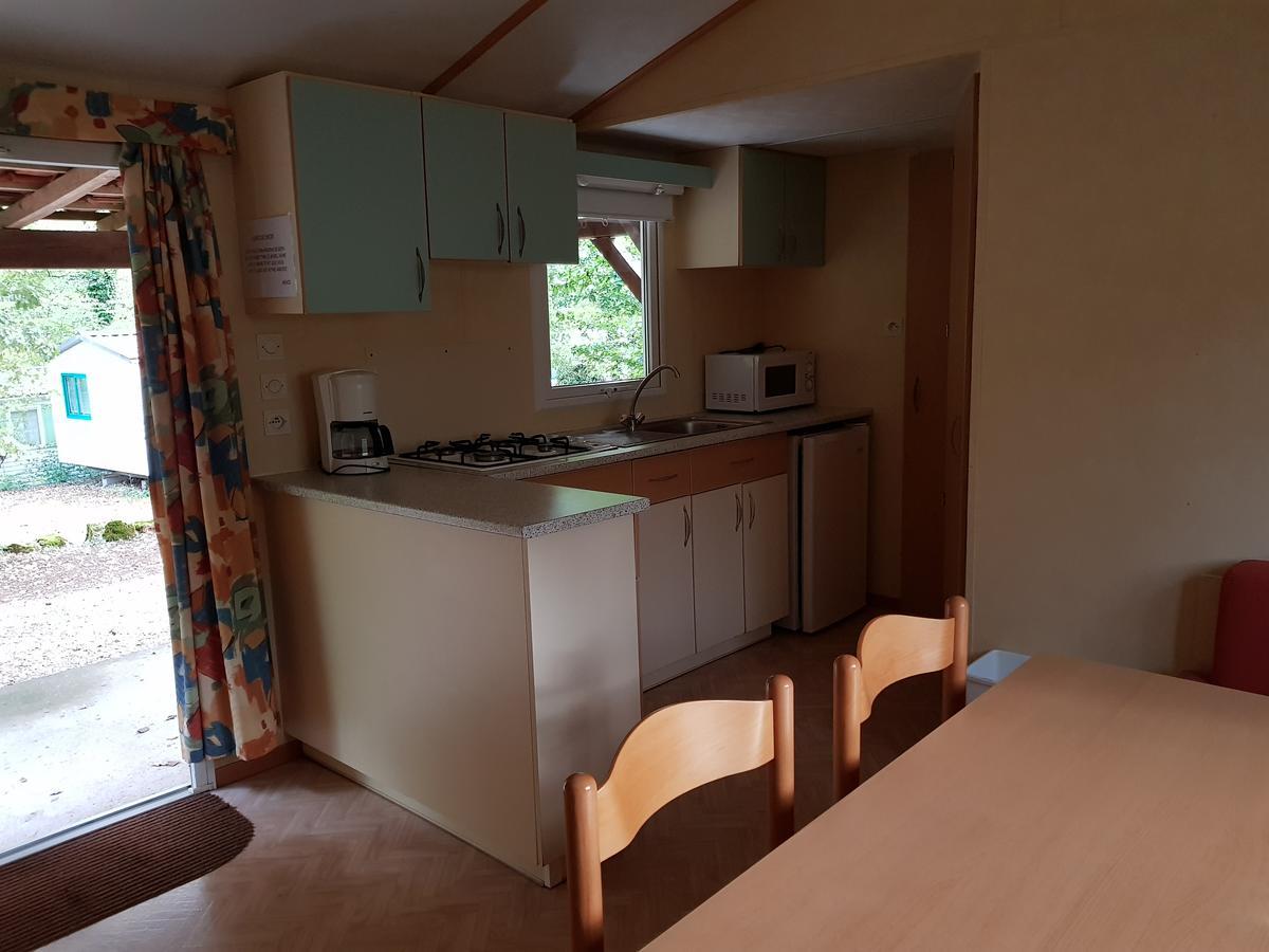 Camping Au Bois Dormant Hotel Chauffour-sur-Vell Exterior foto