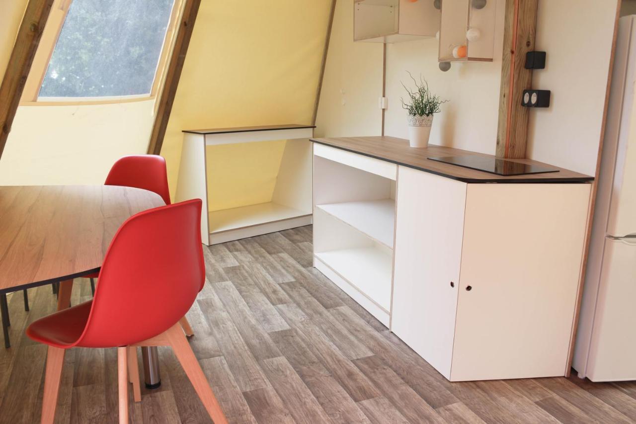 Camping Au Bois Dormant Hotel Chauffour-sur-Vell Exterior foto