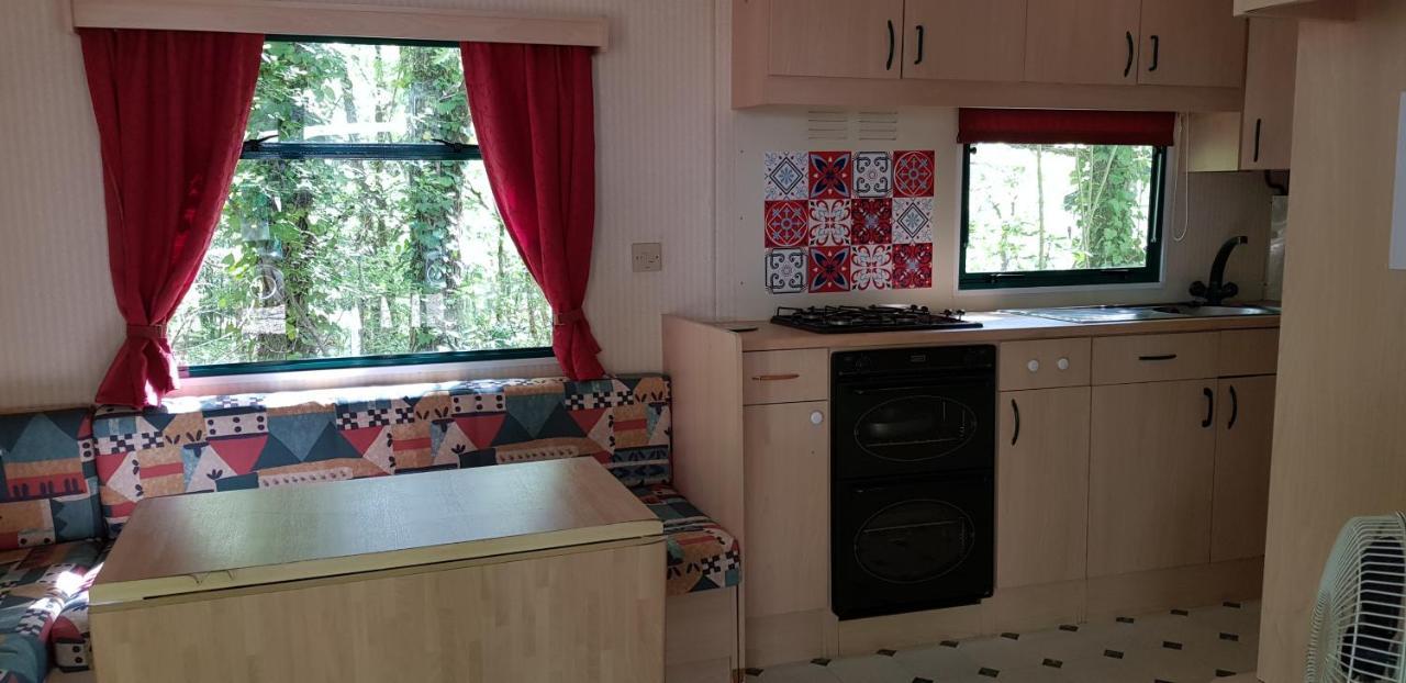 Camping Au Bois Dormant Hotel Chauffour-sur-Vell Exterior foto