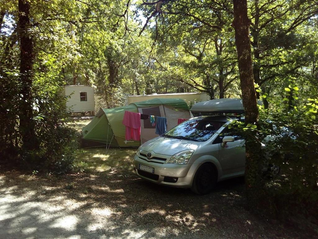 Camping Au Bois Dormant Hotel Chauffour-sur-Vell Exterior foto