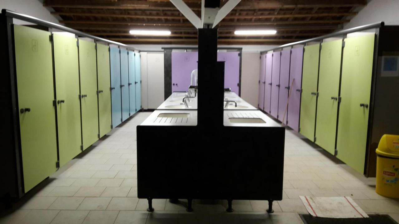 Camping Au Bois Dormant Hotel Chauffour-sur-Vell Exterior foto