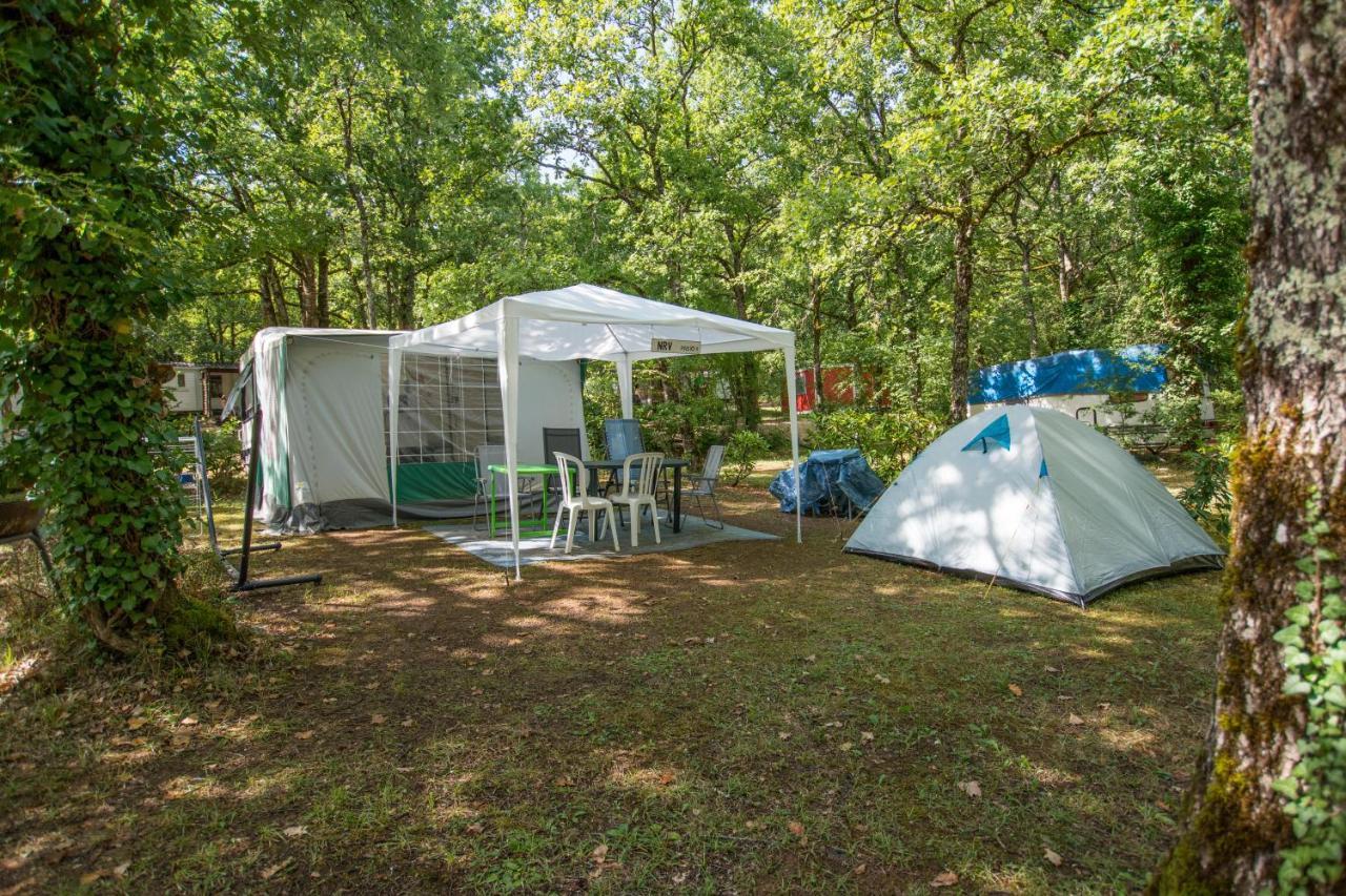 Camping Au Bois Dormant Hotel Chauffour-sur-Vell Exterior foto